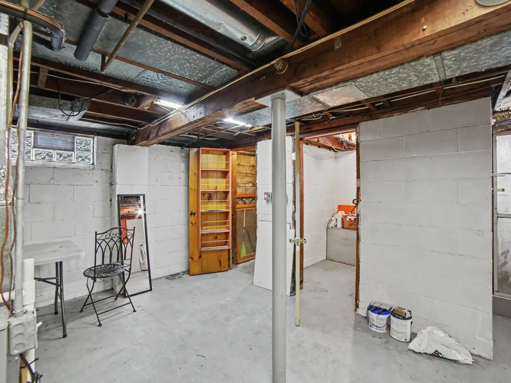 2240 Miner Avenue Muskegon, MI 49441