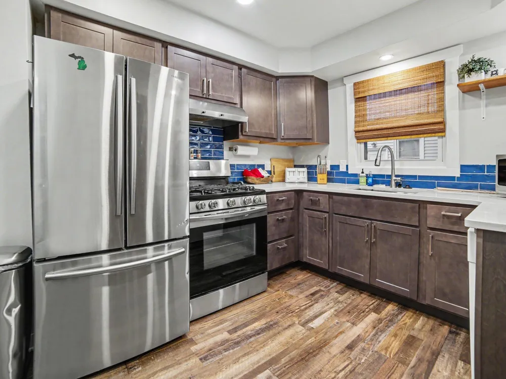 2240 Miner Avenue Muskegon, MI 49441