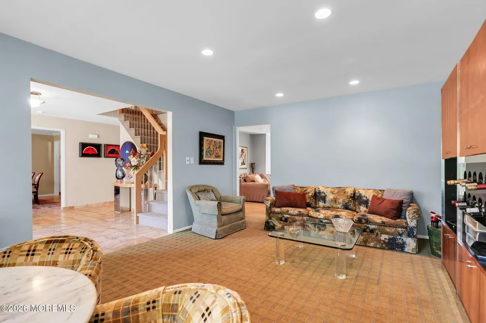 7 Monroe Drive Marlboro, NJ 07746
