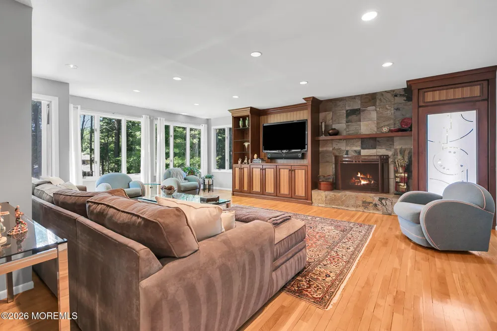 7 Monroe Drive Marlboro, NJ 07746