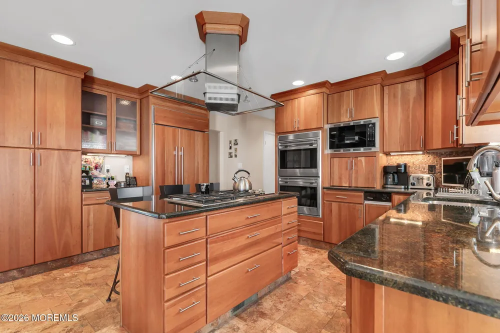 7 Monroe Drive Marlboro, NJ 07746