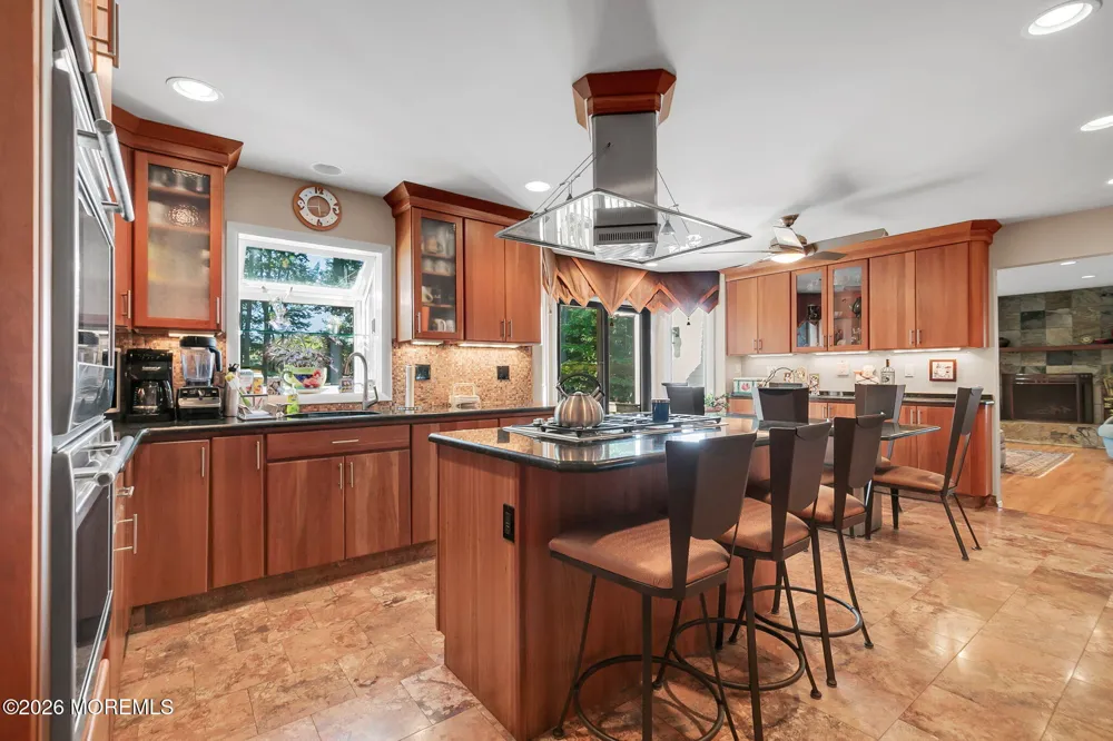7 Monroe Drive Marlboro, NJ 07746