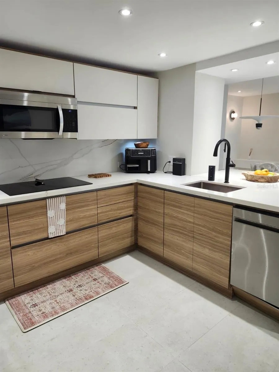 Condominio PLAYA DORADA #A-307 Carolina, PR 00979