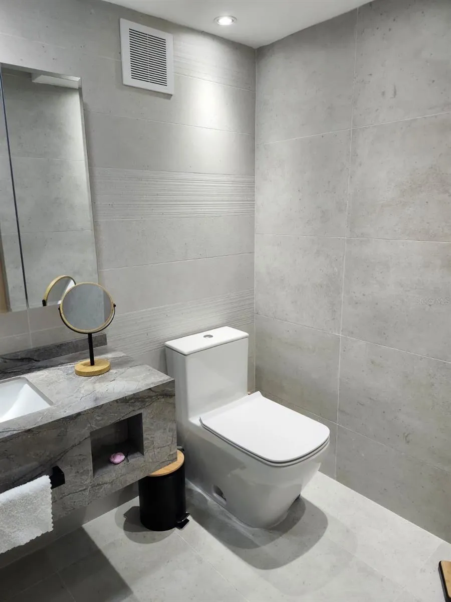 Condominio PLAYA DORADA #A-307 Carolina, PR 00979