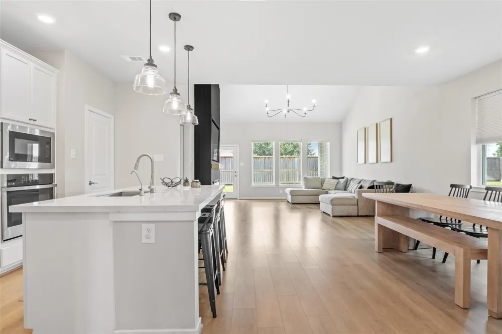 22115 Palo Dura Lane Tomball, TX 77375
