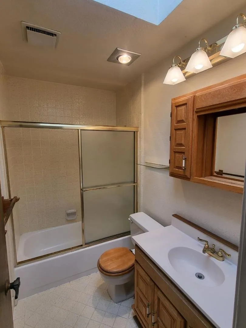 44 Lodato Avenue #205 San Mateo, CA 94403
