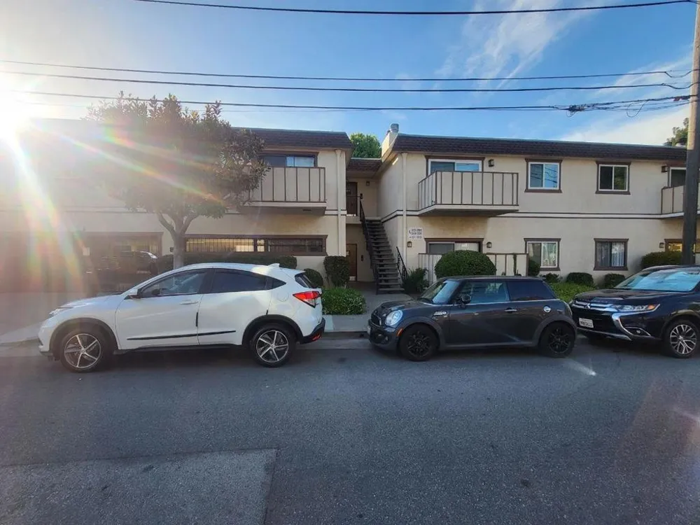 44 Lodato Avenue #205 San Mateo, CA 94403