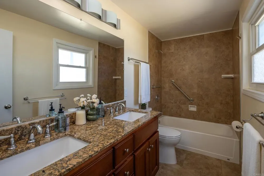 6367 Cleo Street San Diego, CA 92115