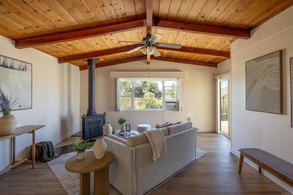 6367 Cleo Street San Diego, CA 92115