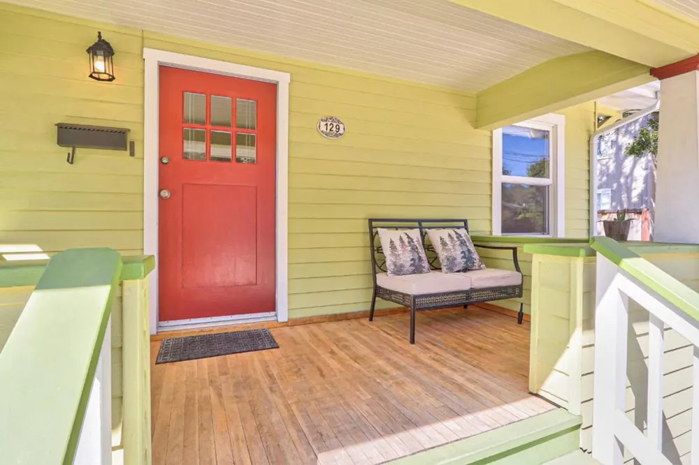 129 May Avenue Santa Cruz, CA 95062