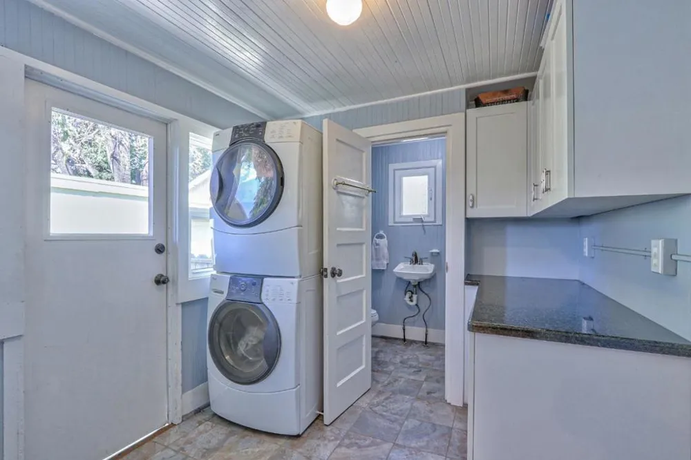 129 May Avenue Santa Cruz, CA 95062