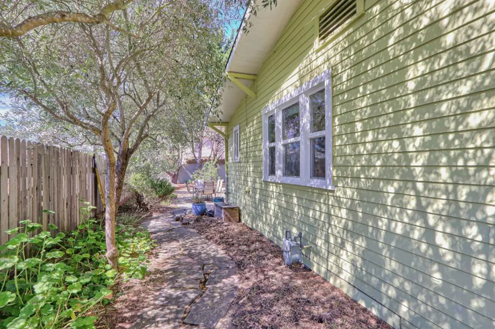 129 May Avenue Santa Cruz, CA 95062