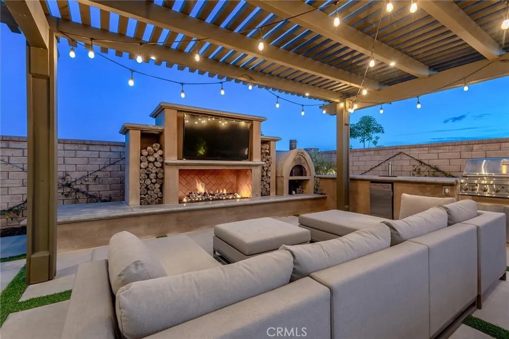 7329 Hightop Street Moorpark, CA 93021
