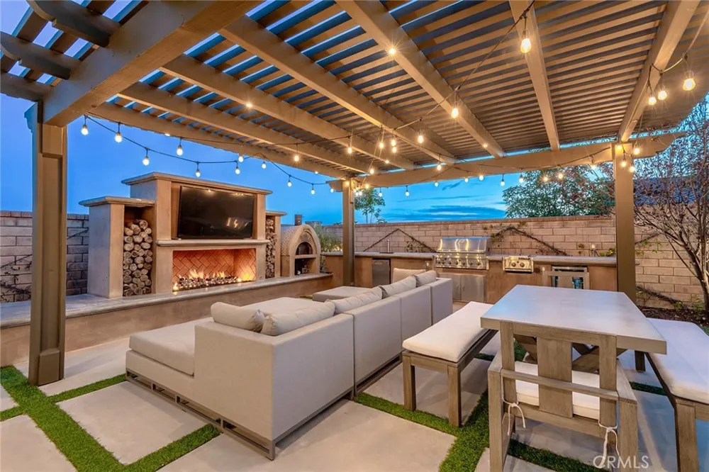 7329 Hightop Street Moorpark, CA 93021