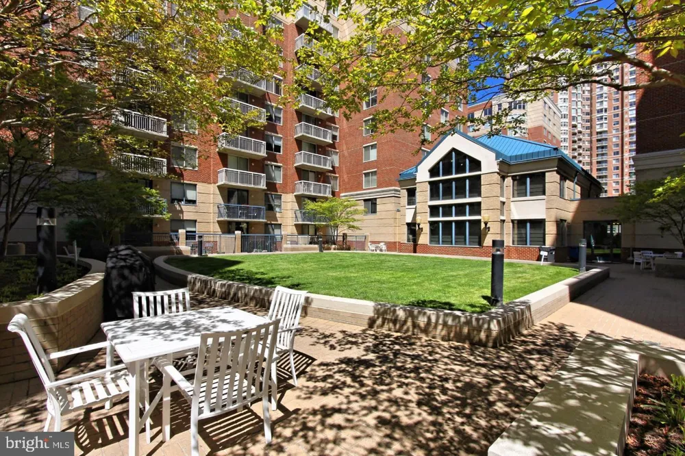 3835 9TH STREET #603E Arlington, VA 22203