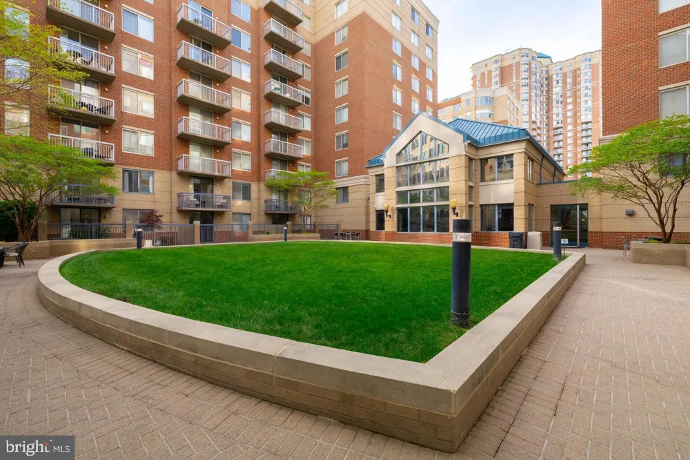 3835 9TH STREET #603E Arlington, VA 22203