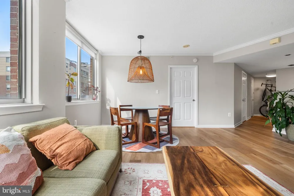 3835 9TH STREET #603E Arlington, VA 22203