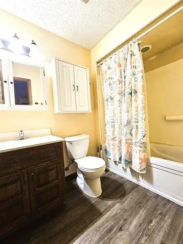 4204 W Toledo Street Broken Arrow, OK 74012