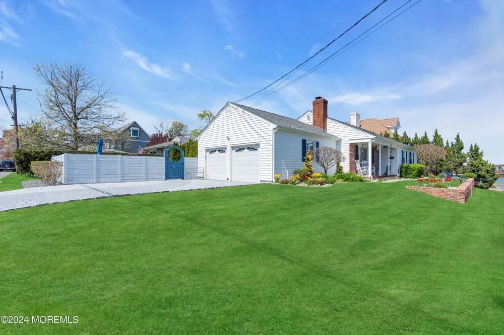 67 Farragut Avenue Manasquan, NJ 08736