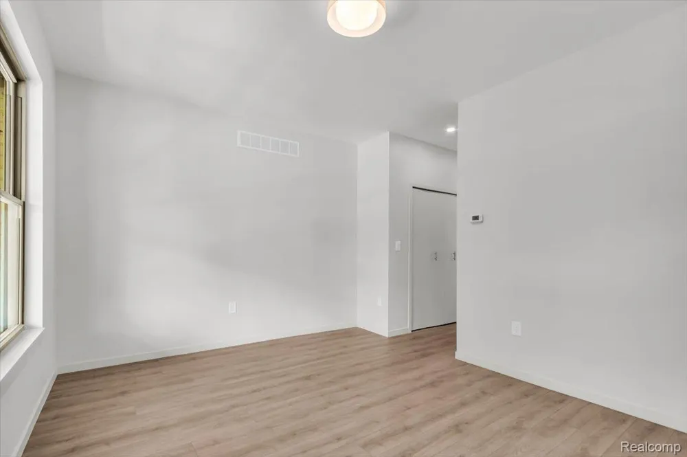 6174 16th Street Detroit City, MI 48208