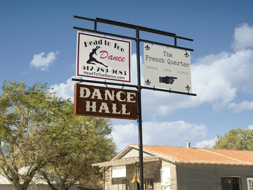 261 Sue Peaks Loop Dripping Springs, TX 78620