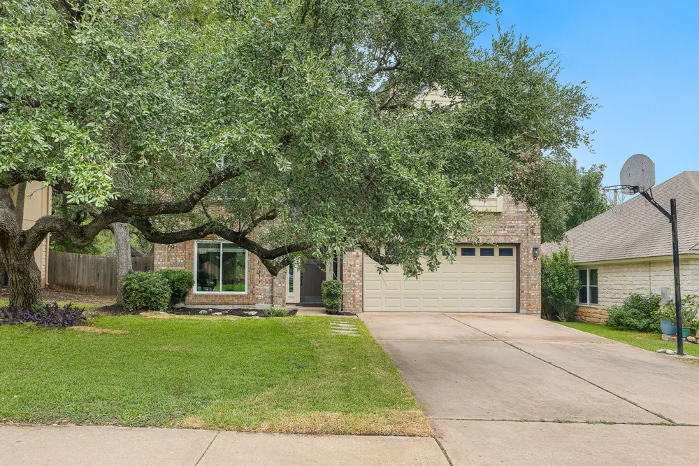 8005 Doe Meadow Drive Austin, TX 78749
