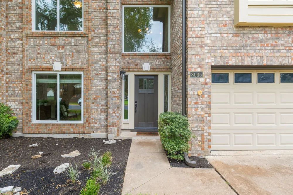 8005 Doe Meadow Drive Austin, TX 78749