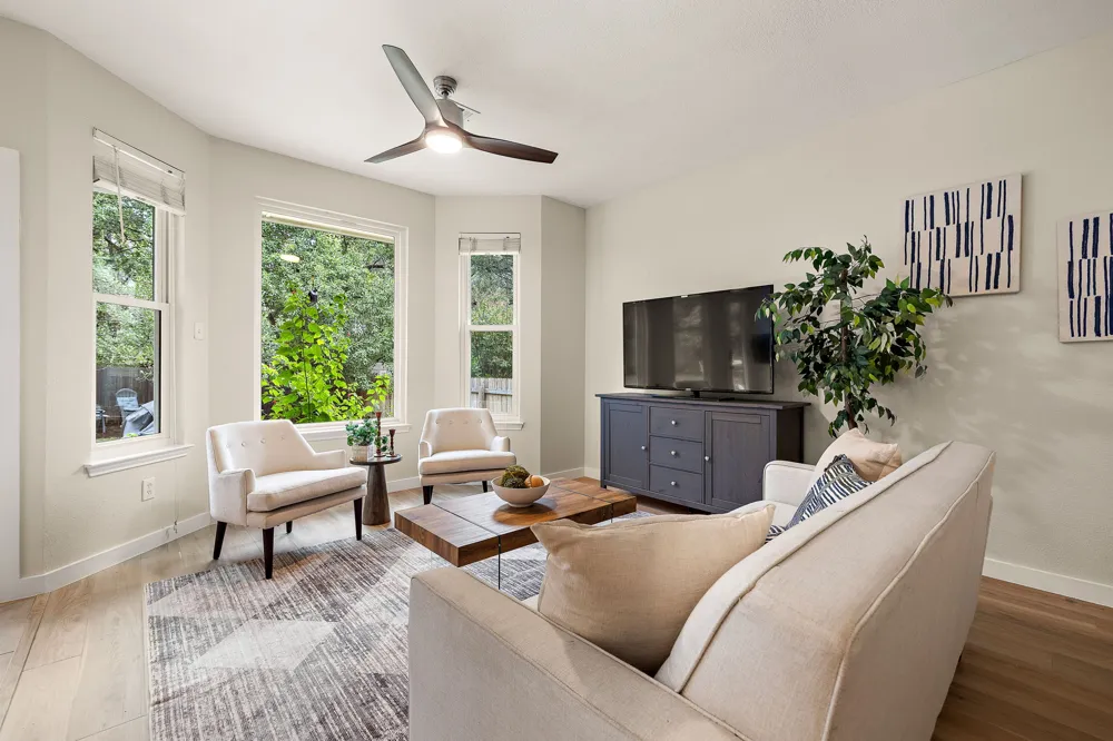 8005 Doe Meadow Drive Austin, TX 78749