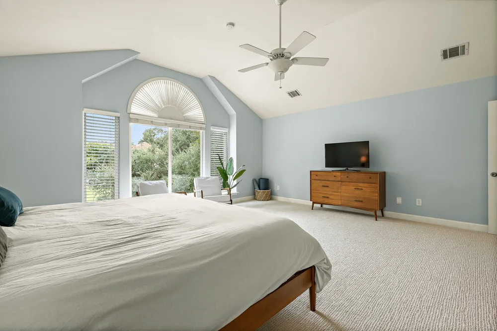 8005 Doe Meadow Drive Austin, TX 78749