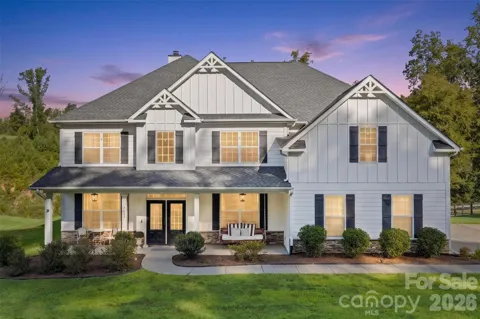 2633 Lakefront Drive