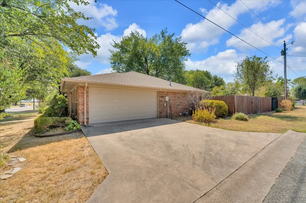 701 E Jacob Street Pilot Point, TX 76258
