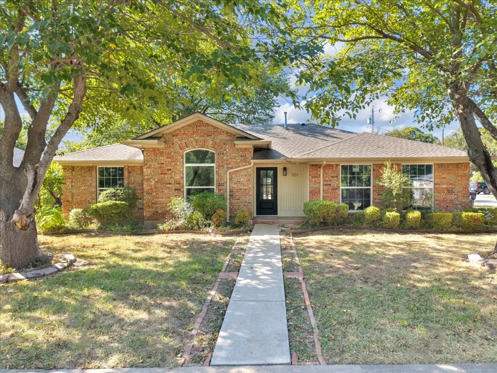 701 E Jacob Street Pilot Point, TX 76258