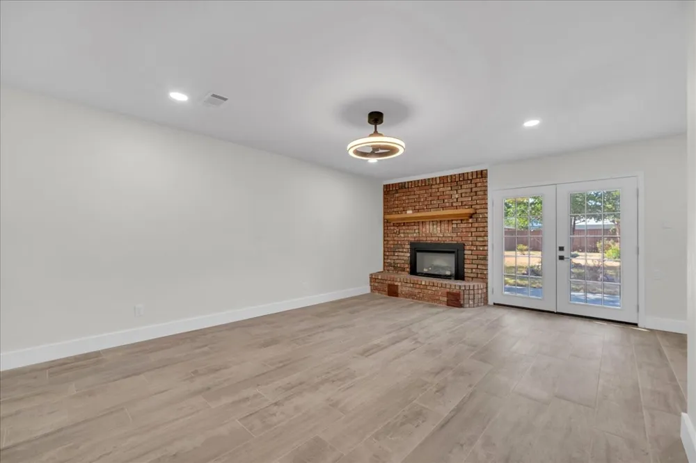 701 E Jacob Street Pilot Point, TX 76258