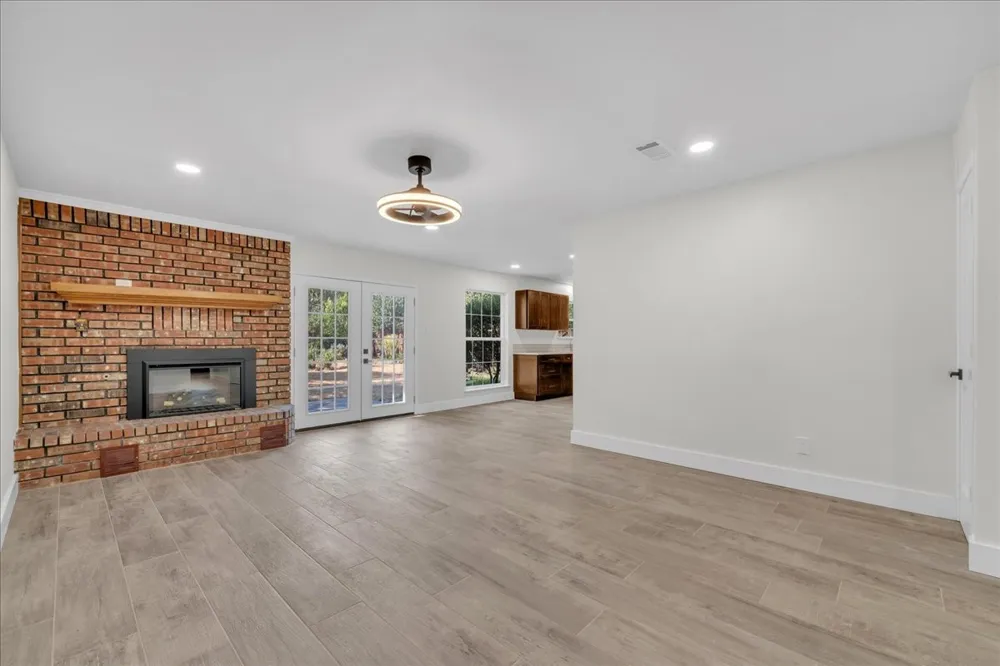 701 E Jacob Street Pilot Point, TX 76258