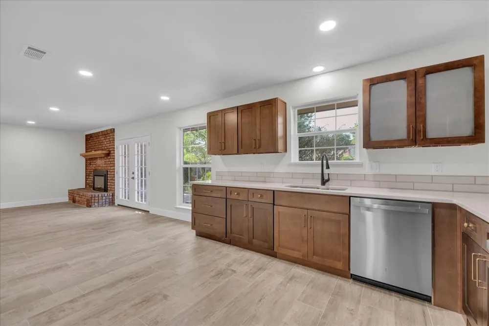 701 E Jacob Street Pilot Point, TX 76258