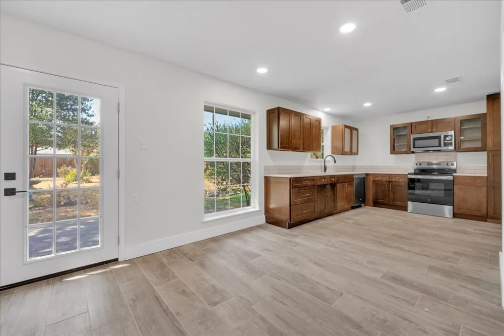 701 E Jacob Street Pilot Point, TX 76258