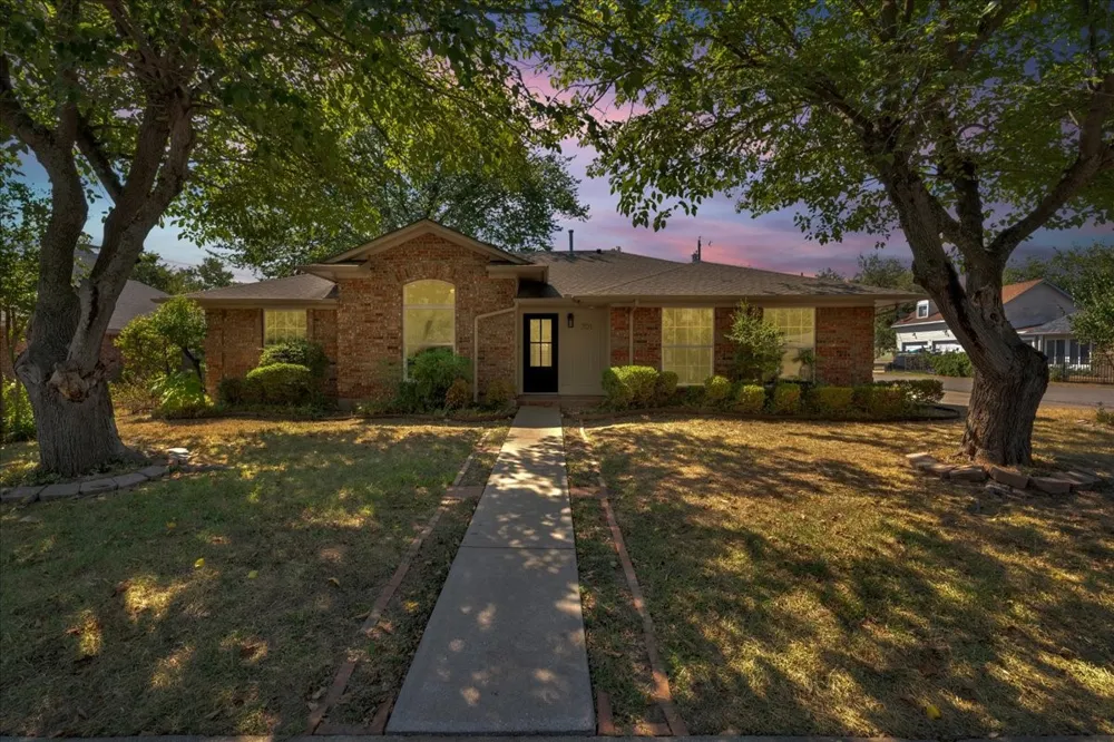 701 E Jacob Street Pilot Point, TX 76258