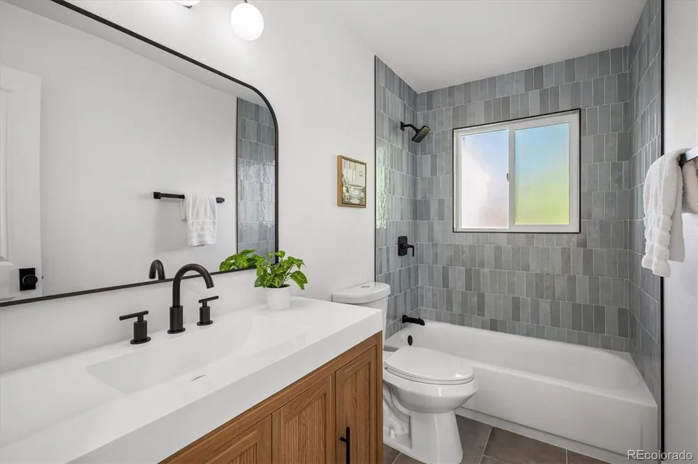 4777 S Nelson Street Littleton, CO 80127
