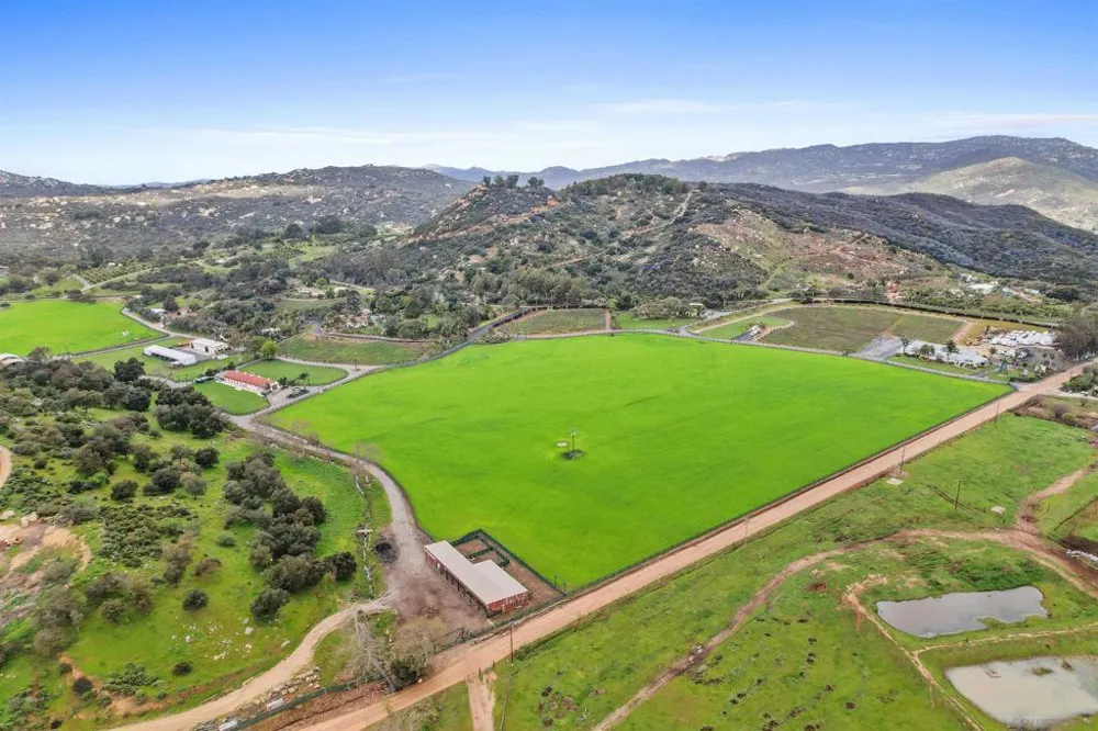 16757 Old Guejito Grade Road Escondido, CA 92027