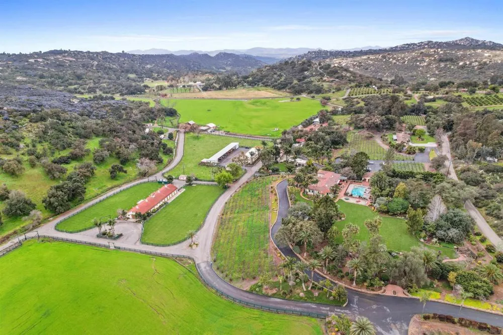 16757 Old Guejito Grade Road Escondido, CA 92027
