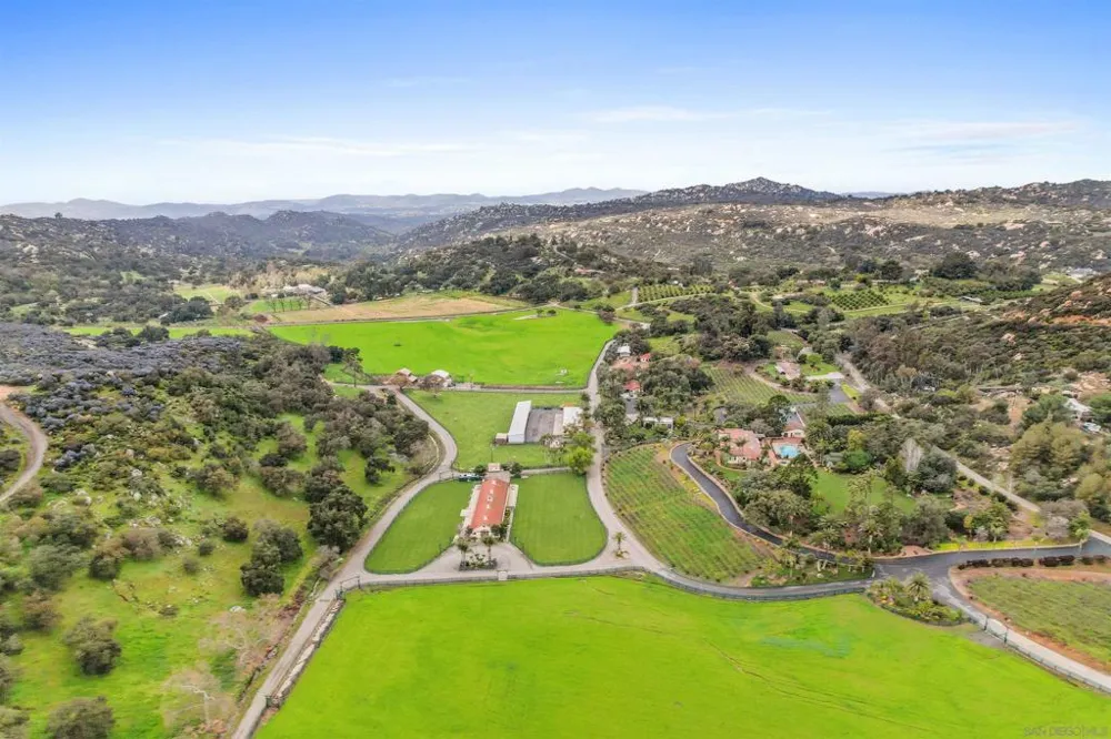 16757 Old Guejito Grade Road Escondido, CA 92027