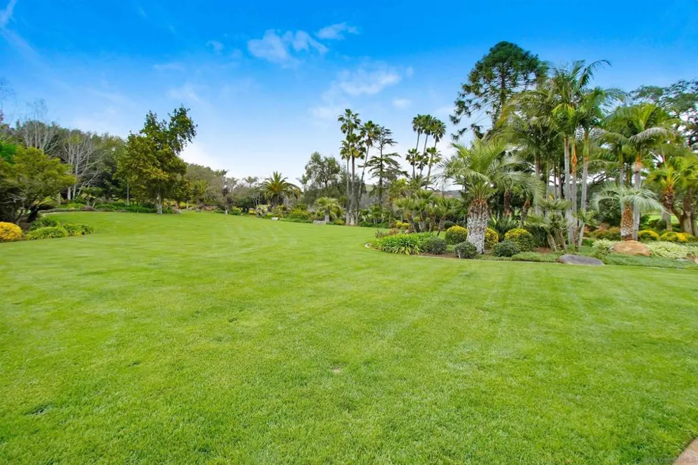 16757 Old Guejito Grade Road Escondido, CA 92027