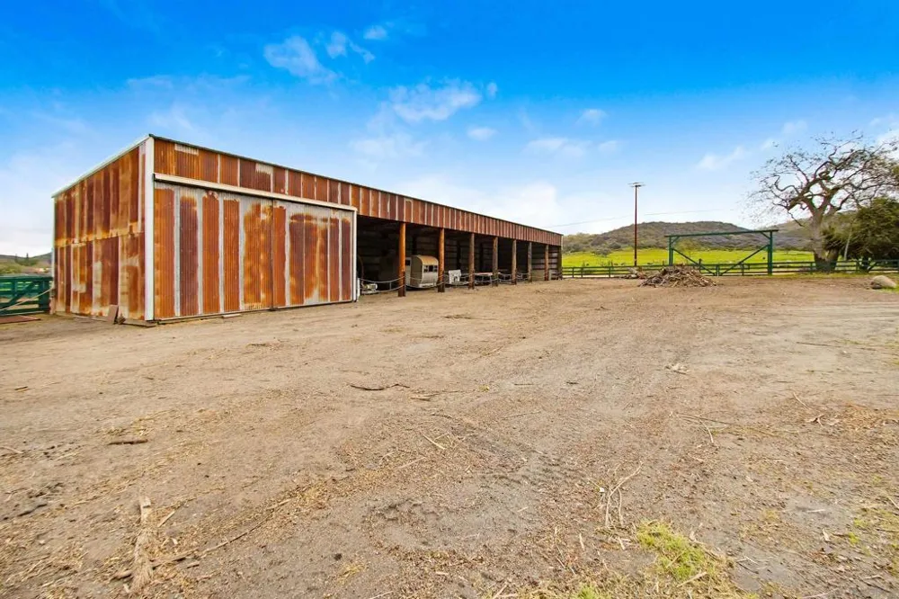 16757 Old Guejito Grade Road Escondido, CA 92027