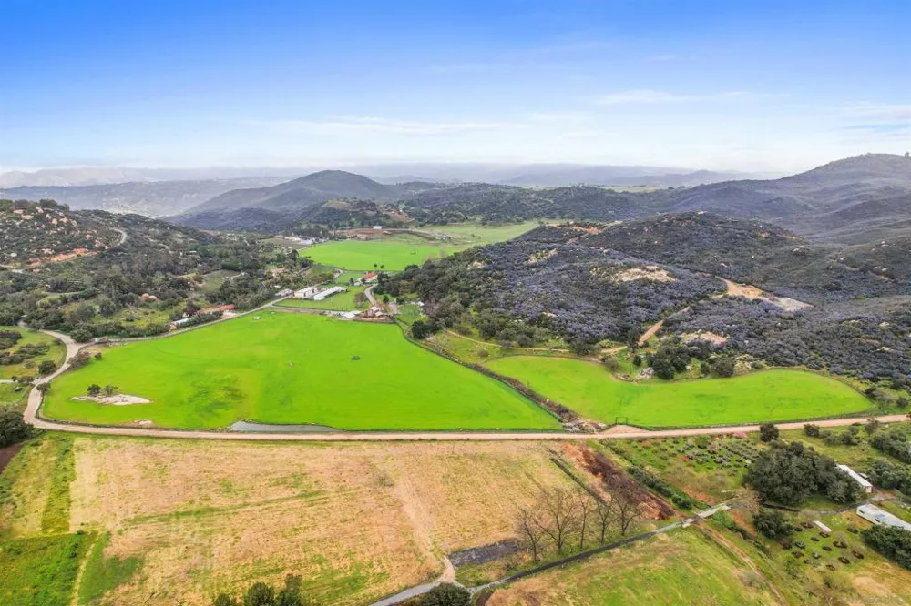 16757 Old Guejito Grade Road Escondido, CA 92027