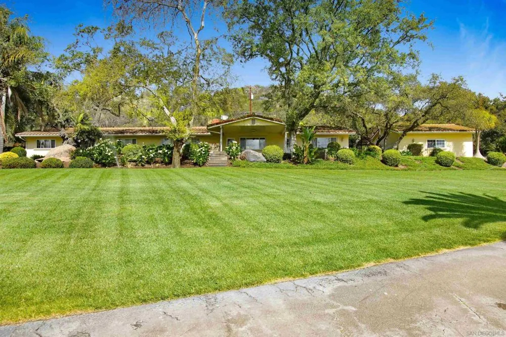 16757 Old Guejito Grade Road Escondido, CA 92027