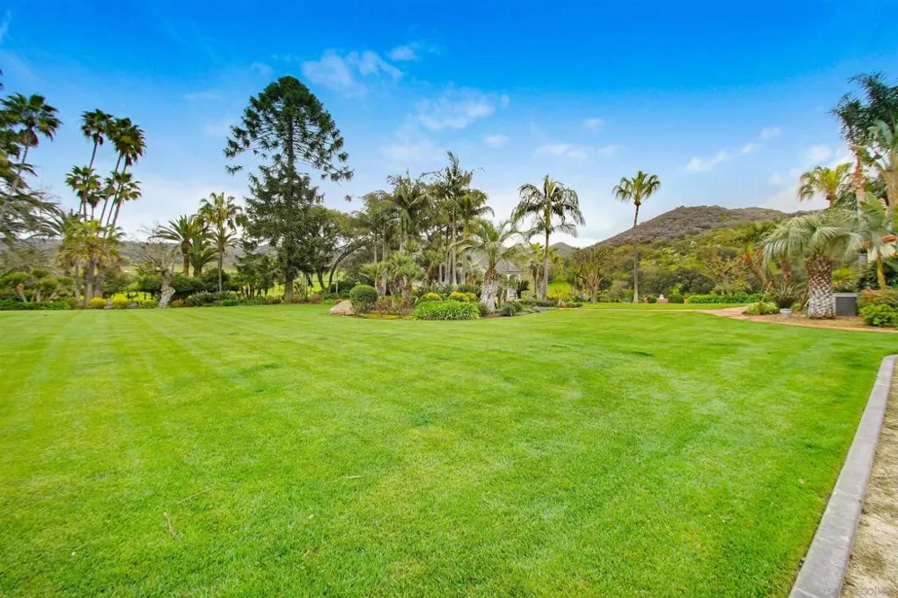 16757 Old Guejito Grade Road Escondido, CA 92027