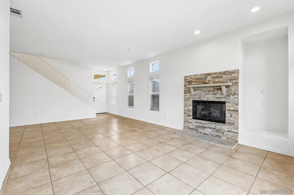 1774 Elm Ave San Diego, CA 92154