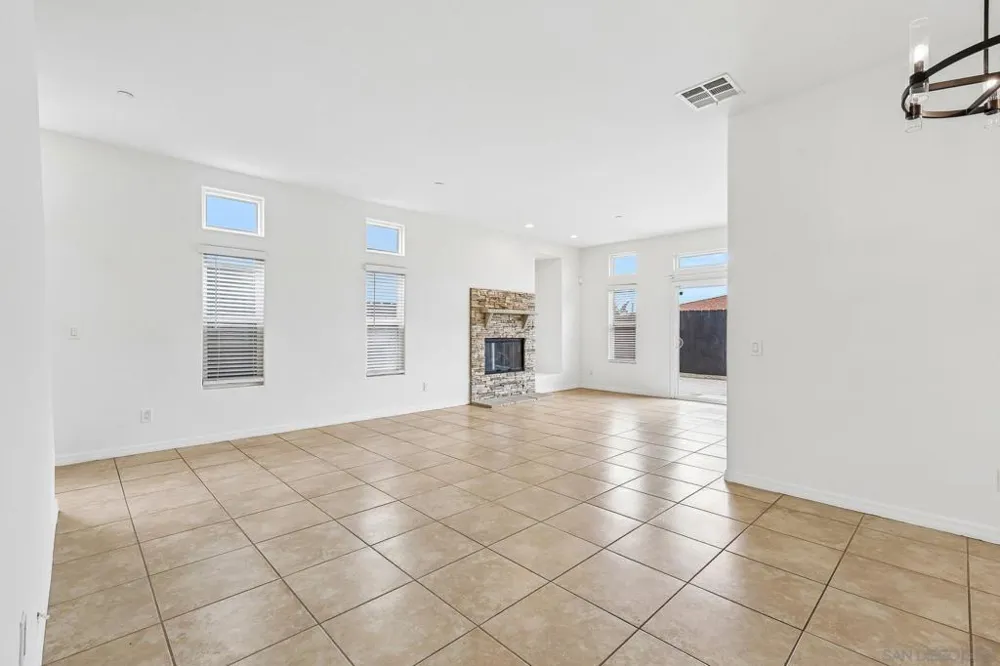 1774 Elm Ave San Diego, CA 92154