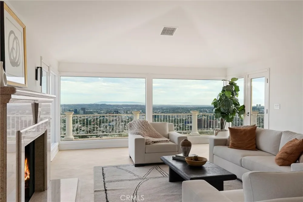 8527 Hedges Way Los Angeles, CA 90069