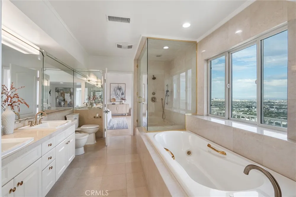 8527 Hedges Way Los Angeles, CA 90069